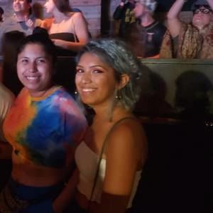 Meet your Posher, Mia